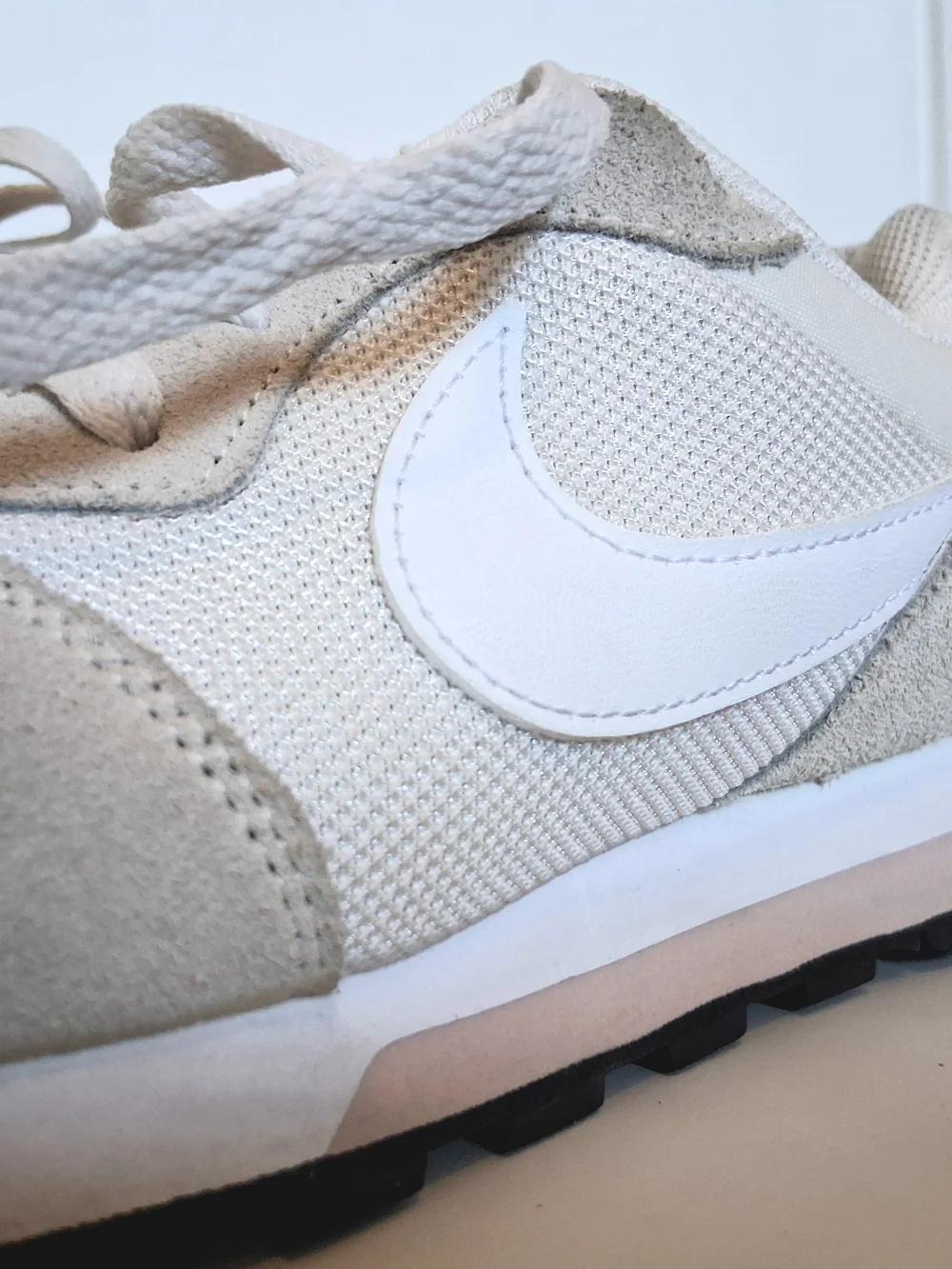 Nike Lightweight Mesh & Suede Sneaker in Light Cream/White